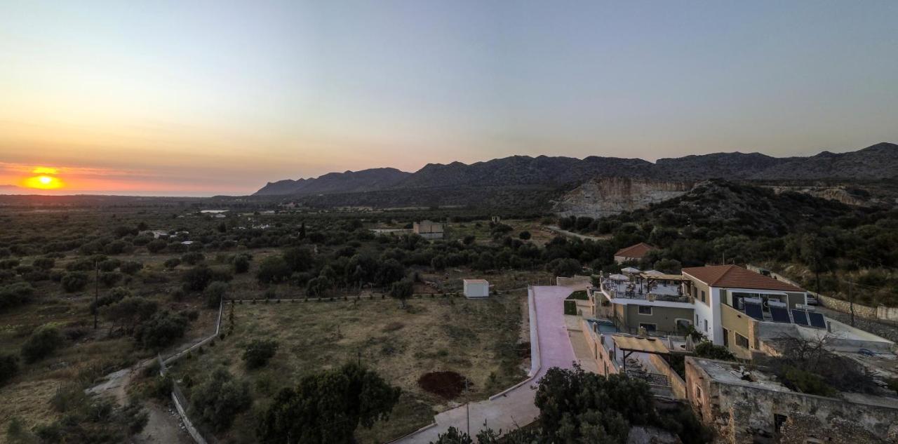 Youth Of Dope Supreme Hostel Khordhakion Exterior photo